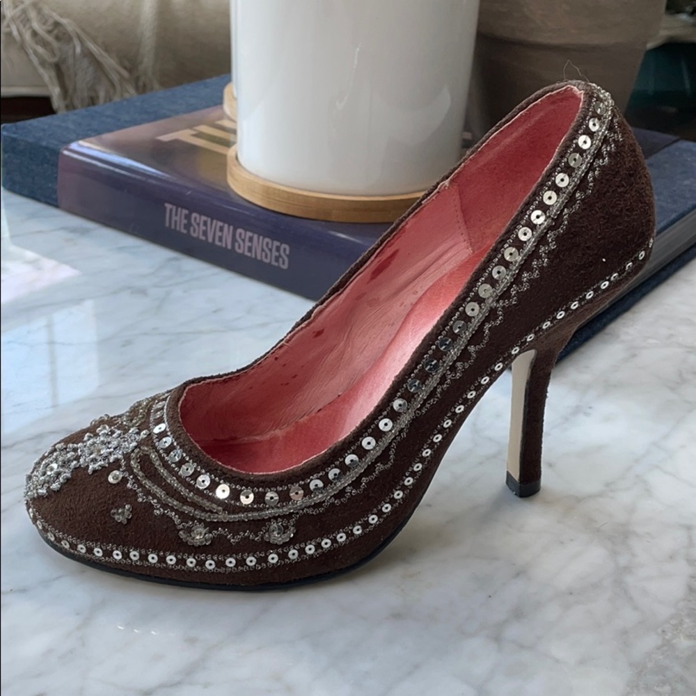 Two Lips Pumps